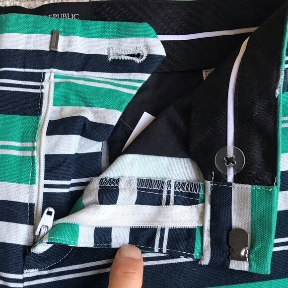 NWT Banana Republic women’s 5” tailored fit short striped green and blue size 2 - Picture 3 of 5